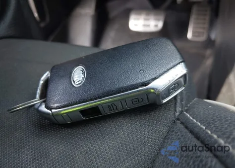 2021 Kia Forte Gt-Line z USA, uszkodzony, nr VIN 3KPF34AD1ME329135